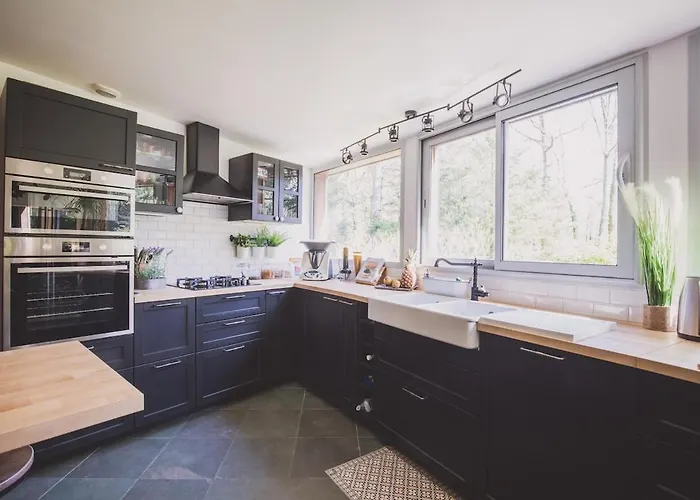 Grande Maison De Caractère à Quelques Mètres Circuit Villa Ruaudin